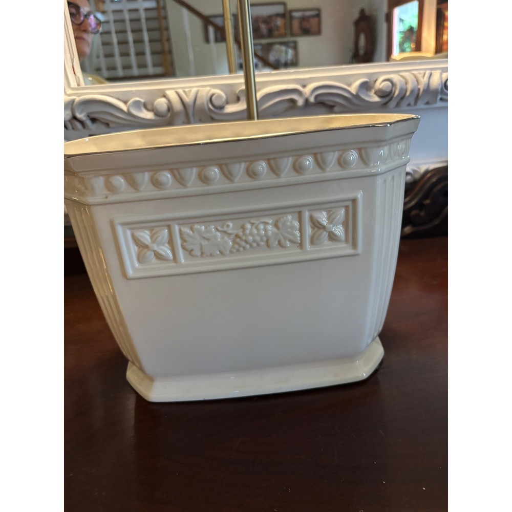Lenox Ivory Porcelain Cachepot Planter Fluted Grape Relief Gold Trim Made in USA